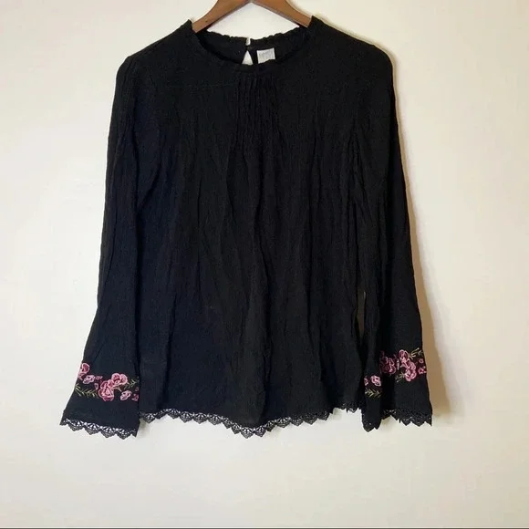 Embroidered Gauzy Blouse Small Black High Neck Ruffle Lace Trim Boho Feminine - Picture 9 of 10